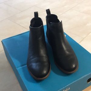 Clarks Chelsea Boot